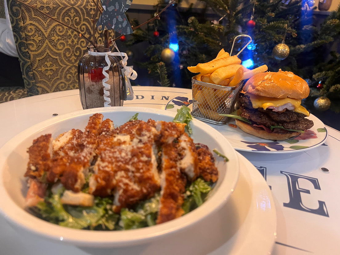 Smash Burger with Chips and Dip